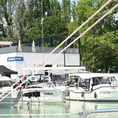Pannon Yacht - House Boat Show